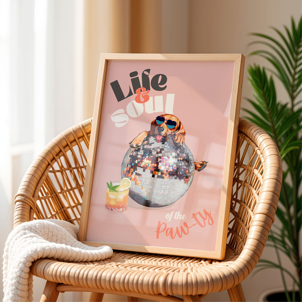 a picture of a picture of a bird on a chair